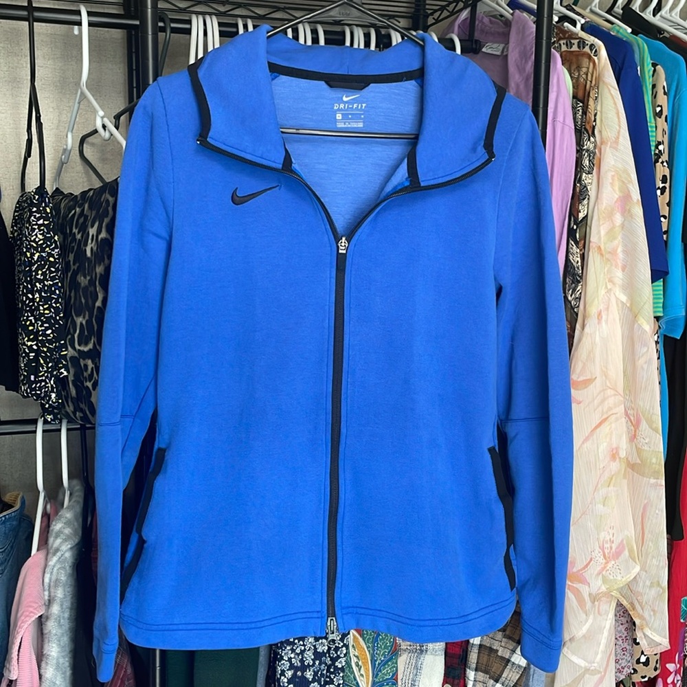 Nike zip up Medium